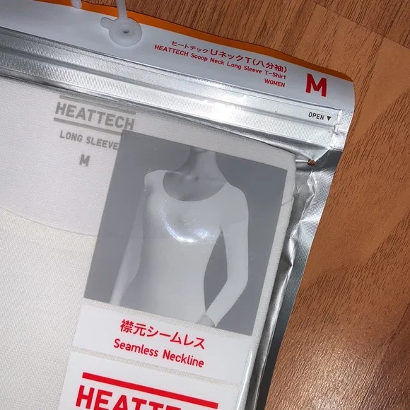 Brand New in Packaging Uniqlo HEATTECH Scoop Neck Long-Sleeve T-Shirt - Picture 7 of 10